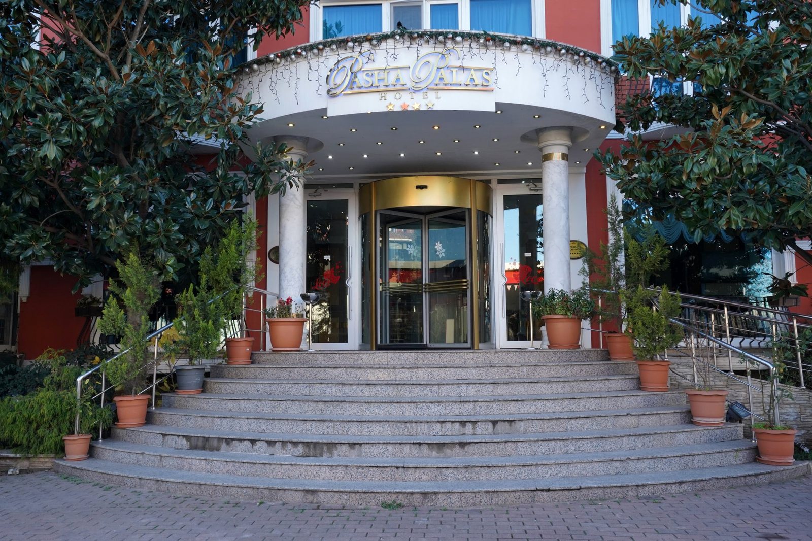 Pasha Palas Hotel entrance
